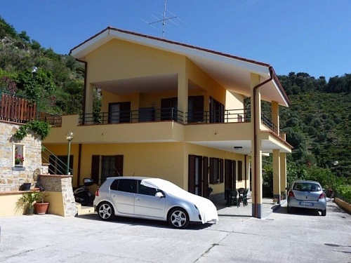 Вилла в Сан-Ремо, Италия, 230 м2 фото 1