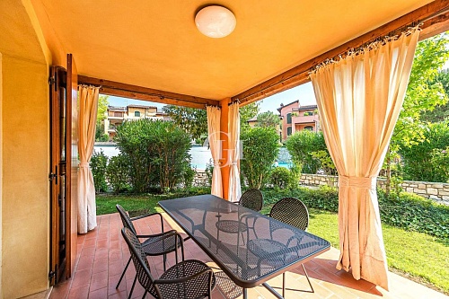 Квартира у озера Гарда, Италия, 105 м2 фото 1