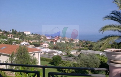 Вилла в Сан-Ремо, Италия, 240 м2 фото 1