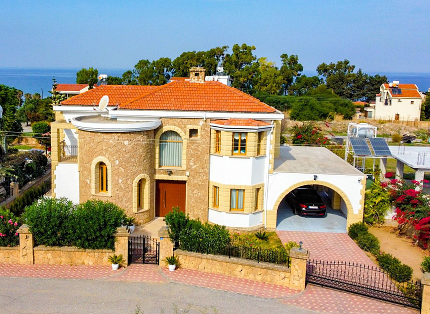 Вилла в Кирении, Кипр, 300 м2