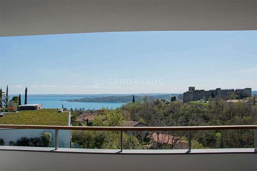 Апартаменты у озера Гарда, Италия, 200 м2 фото 1