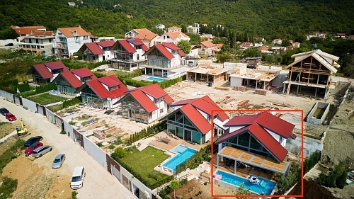 Дом в Тивате, Черногория, 220 м2 фото 1