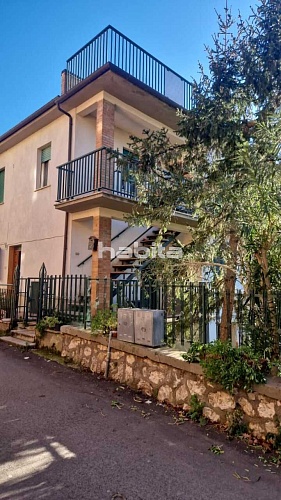 Вилла в Риети, Италия, 270 м2 фото 1