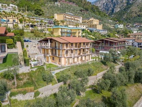 Вилла у озера Гарда, Италия, 780 м2 фото 1
