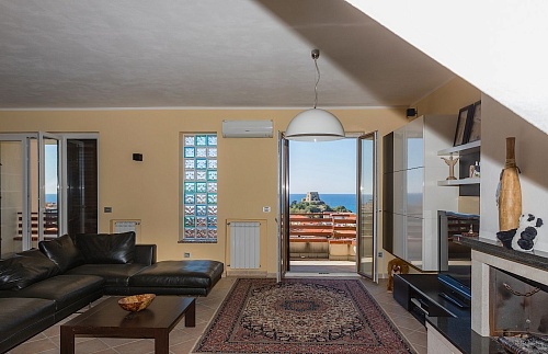 Таунхаус в Скалее, Италия, 240 м2 фото 1