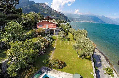 Вилла у озера Комо, Италия, 600 м2 фото 1