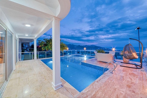 Вилла в Алании, Турция, 300 м2 фото 1