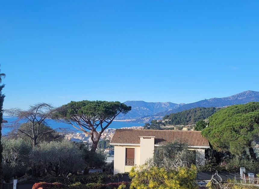 Вилла в Бордигере, Италия, 350 м2