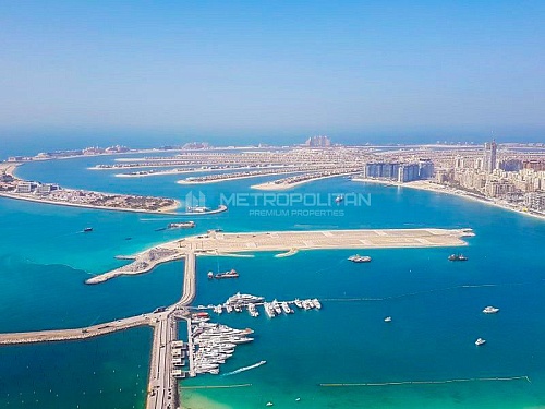 Апартаменты EMAAR Beachfront, ОАЭ, 130.06 м2 фото 1