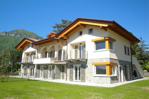Квартира у озера Комо, Италия, 103 м2 фото 1