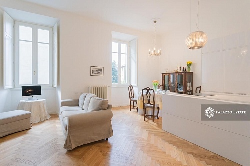 Апартаменты у озера Комо, Италия, 168 м2 фото 1