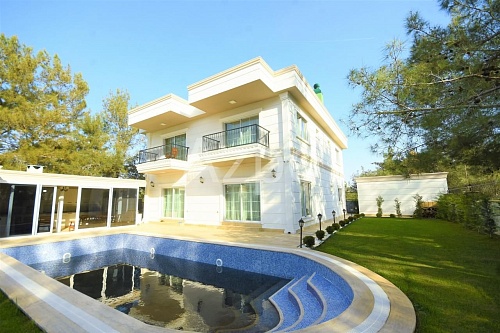 Вилла в Анталии, Турция, 400 м2 фото 1