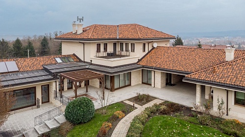 Вилла в Хевизе, Венгрия, 661 м2 фото 1