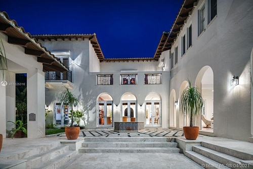 Вилла в Майами, США, 500 м2 фото 1